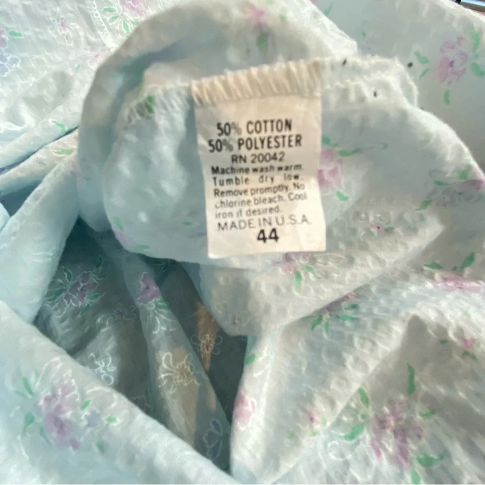 VINTAGE Made in USA Fascination 2X Blue Floral Button-Front Nightgown Lace Trim